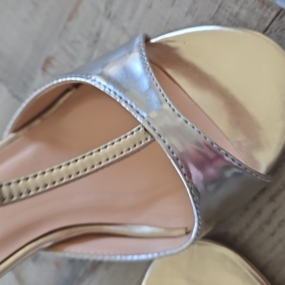 VENUS Metallic Gold and Silver Heel T-Strap Wrap Around Heels - Picture 5 of 12